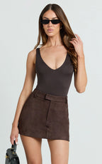 Jamie Bodysuit - V Neck Bodysuit in Chocolate